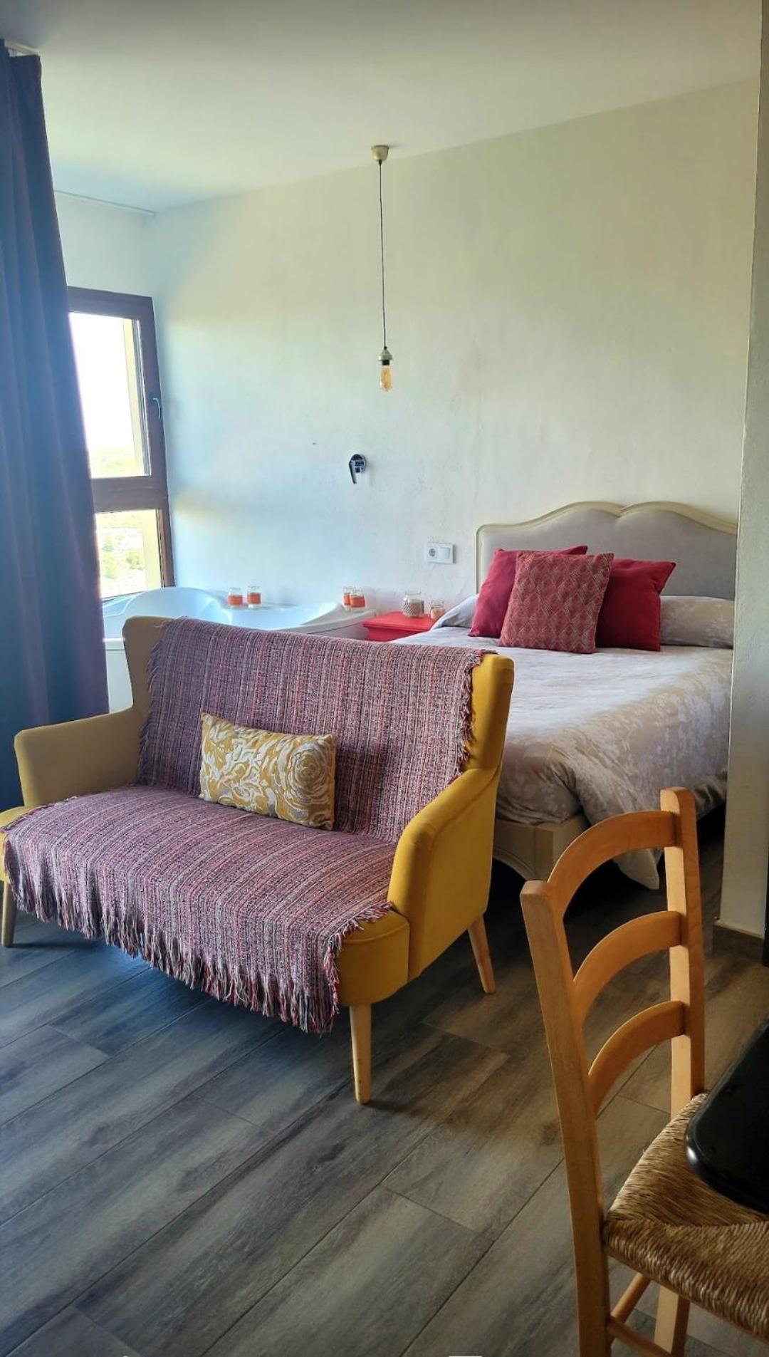 Casas Rurales Maribel - Complejo Moradas Del Cerro 2 - Suites Con Jacuzzi En Alcala Del Jucar Casas del Cerro Phòng bức ảnh